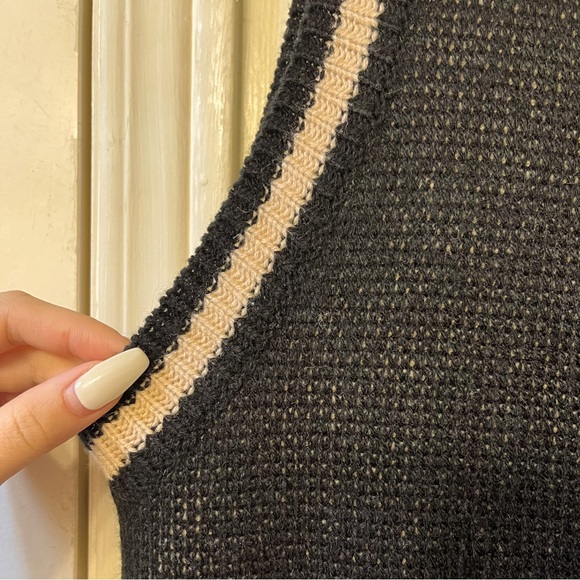 bear sweater vest from local boutique - Picture 4 of 4